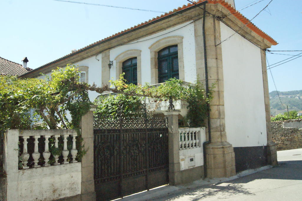 Casa Grande Do Serrado Santa Marta de Penaguiao Exterior photo